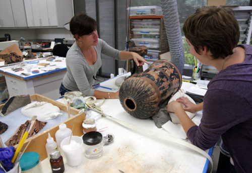 Looking at Apulian Vases in a New Light