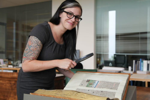 Comparative Study Underway on Illuminated Copies of the Medieval <em>Mirror of History</em>