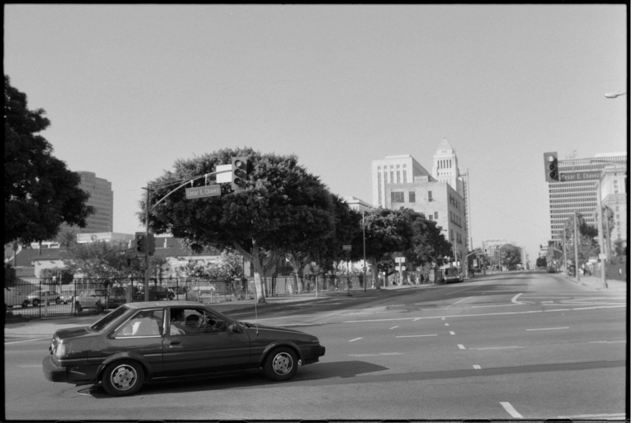 From Sunset Blvd. shoot, Ed Ruscha, 1998. Streets of Los Angeles Archive. The Getty Research Institute, 2012.M.1. © Ed Ruscha