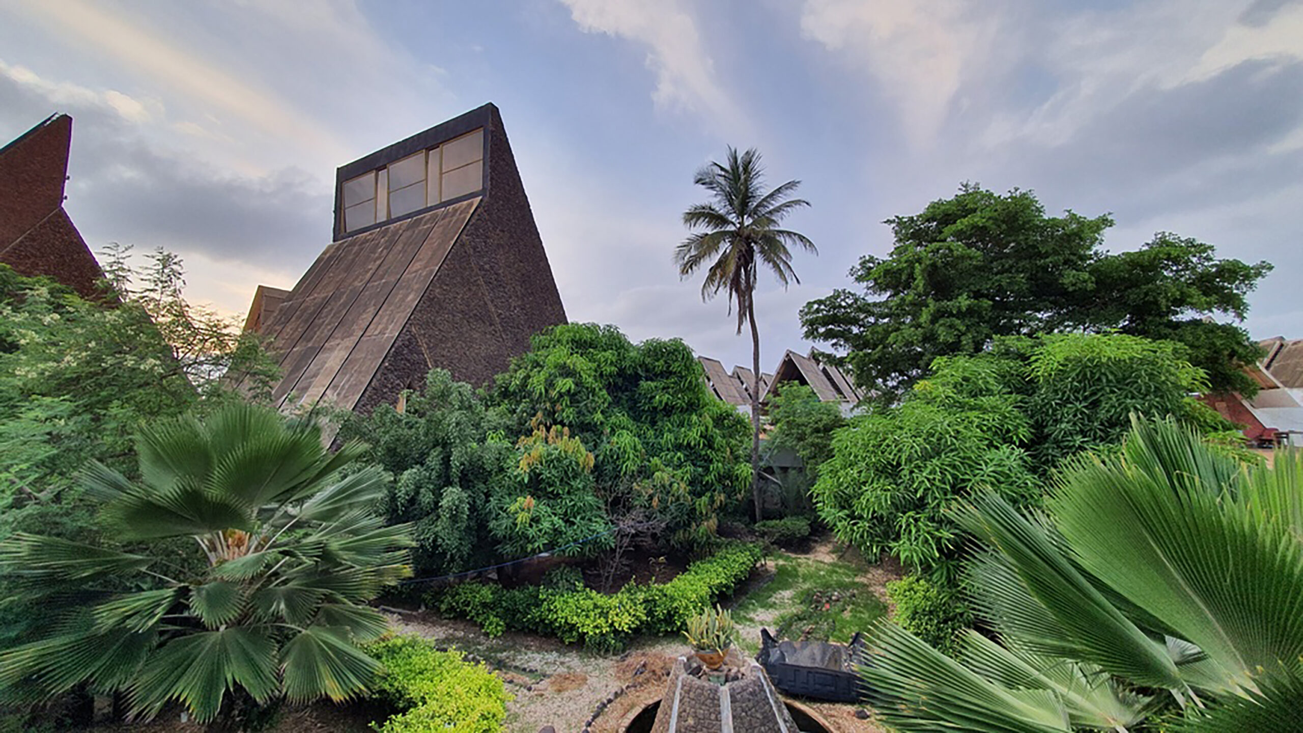 International Fair at Dakar, regional pavilions at Centre International du Commerce Extérieur de Dakar. Photo: Federico Pardos International Fair at Dakar, regional pavilions at Centre International du Commerce Extérieur de Dakar. Photo: Federico Pardos
